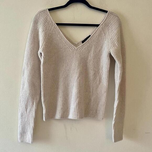 BANANA REPUBLIC wool yak hair cream ribbed wide v neck sweater - Picture 3 of 7